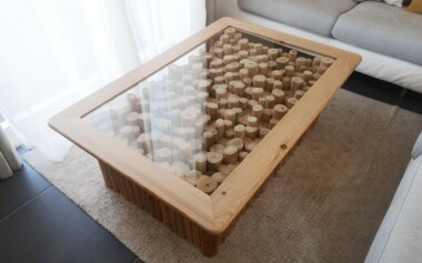 Contour de table en cèdre massif encastré sur plateau en verre Ajout d'un cadre sur plateau de verre