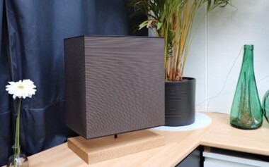 Lampe à poser avec socle chêne et abat jour rectangulaire Création Lampe à poser TOWER