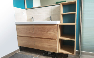 Meuble de Salle de Bain en cèdre massif avec tiroir à ouverture totale fabriqué par lafabrikabrak Création meuble salle de bain à tiroir en bois massif