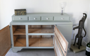 Buffet campagnard après restauration et relooking par lafabrikabrak Buffet après restauration relooking upcycling
