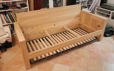 Canapé lit gigogne en cèdre massif sur mesure Canapé gigogne sur mesure transformable en lit