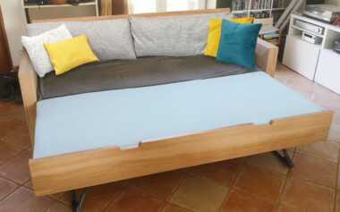 Canapé lit gigogne en cèdre massif sur mesure Canapé gigogne sur mesure transformable en lit