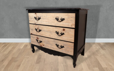 Ancienne commode relookée avec façade de tiroir en bois de palette Commode relookée Meubles recyclés Palette Bois