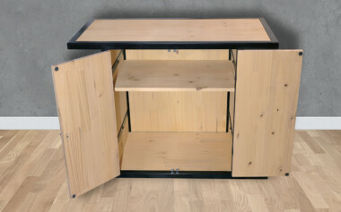 Meuble bois et métal sur-mesure avec étagère réglable pour vivarium Buffet meuble industriel bois métal étagère réglable