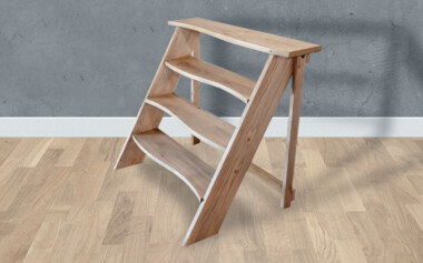 Présentoir à étagères en bois de palette recyclé et forme d'escabeau Présentoir escabeau avec étagère courbe en bois de palette recyclé