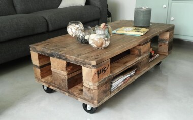 Table basse en palette avec grande et petites niches de rangement table basse en bois de palette recyclé et transformé