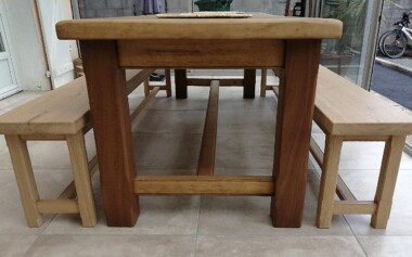 Restauration de table et fabrication de bancs en chêne massif Restauration fabrication table et banc en chêne